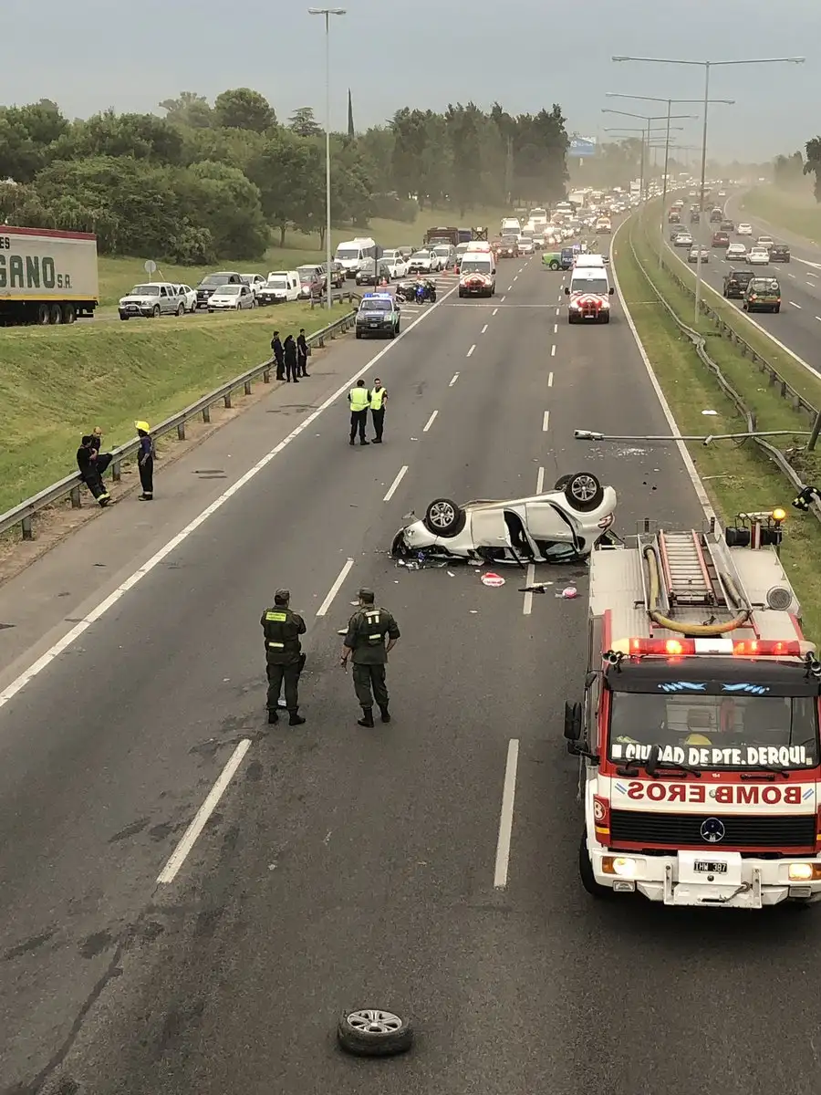 Choque y vuelco fatal en la Panamericana: un muerto