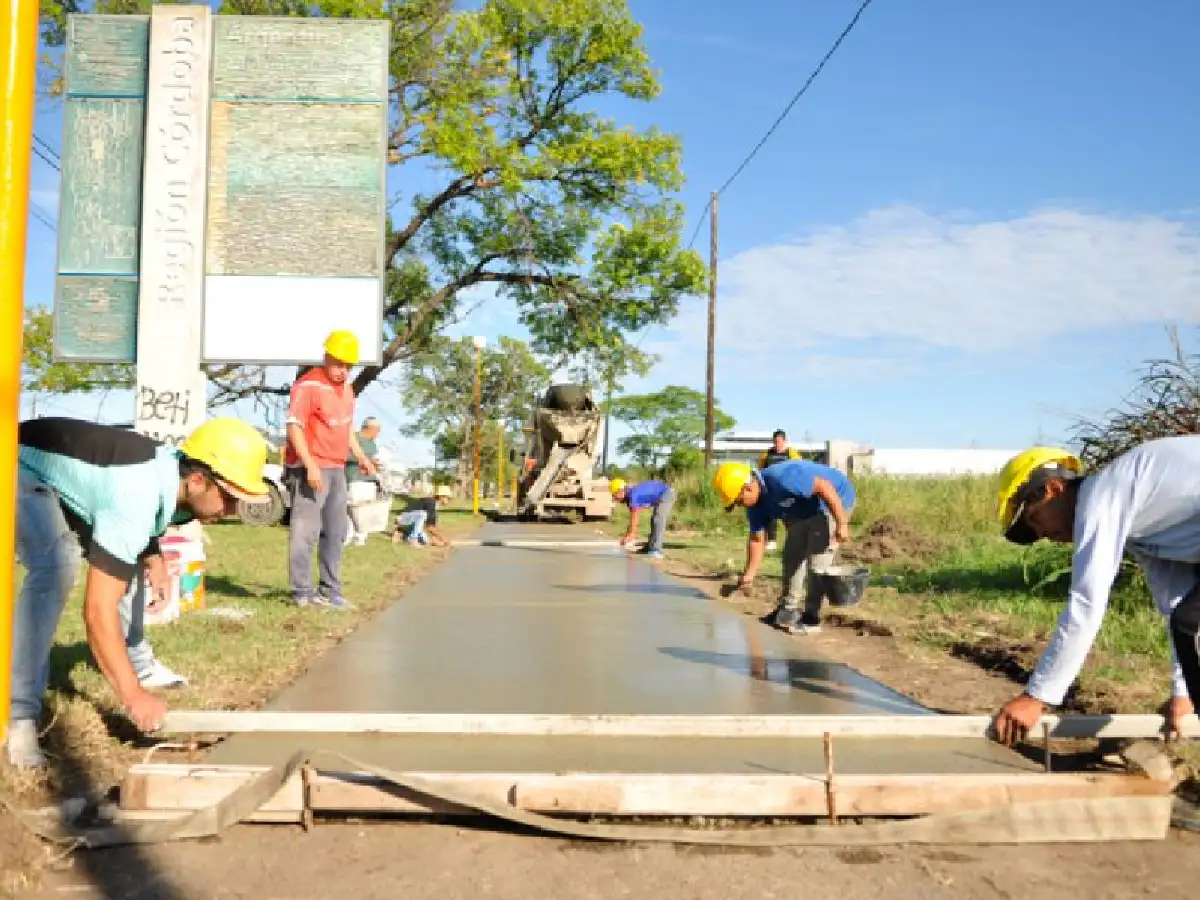 Municipio refuncionaliza ciclovía en barrio San Cayetano
