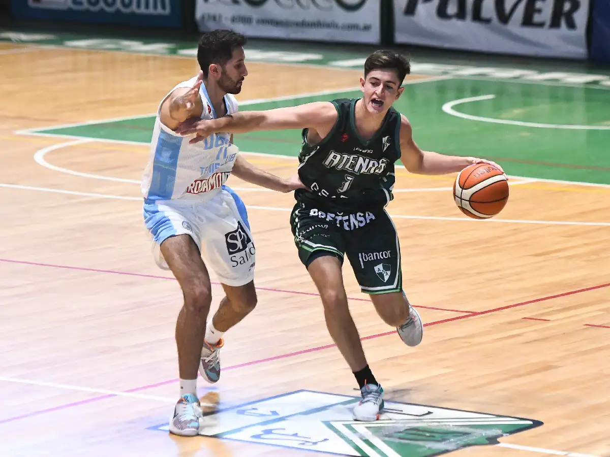 Ganó Atenas con Andrés, Araujo y Córdoba