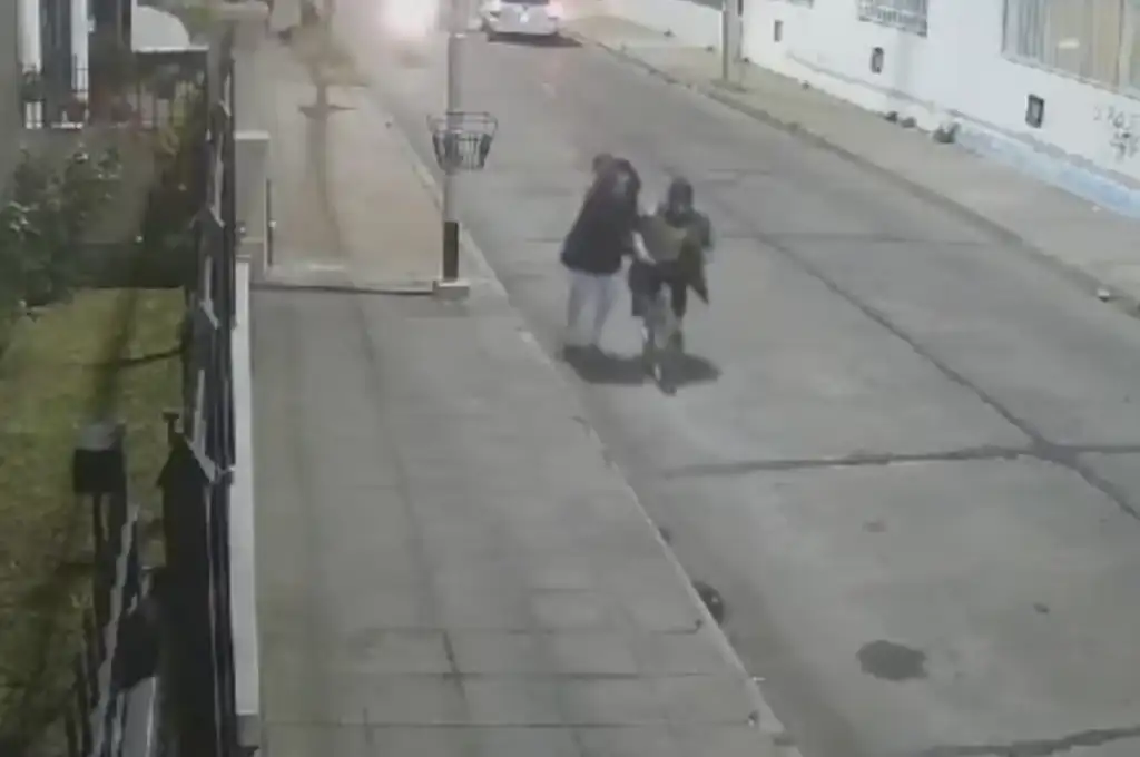 "El niño perdió mucha sangre y nadie vino a asegurar la escena”, denunció una vecina