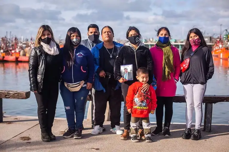 La familia de Manuel Quiquinte pide justicia en el puerto de Mar del Plata.