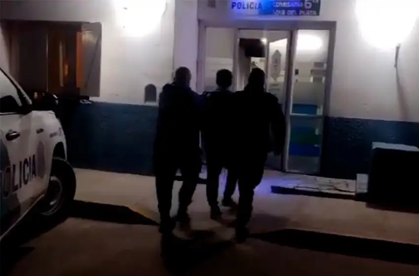 Le dio una trompada a un policía que intercedió tras llamado por conflicto familiar