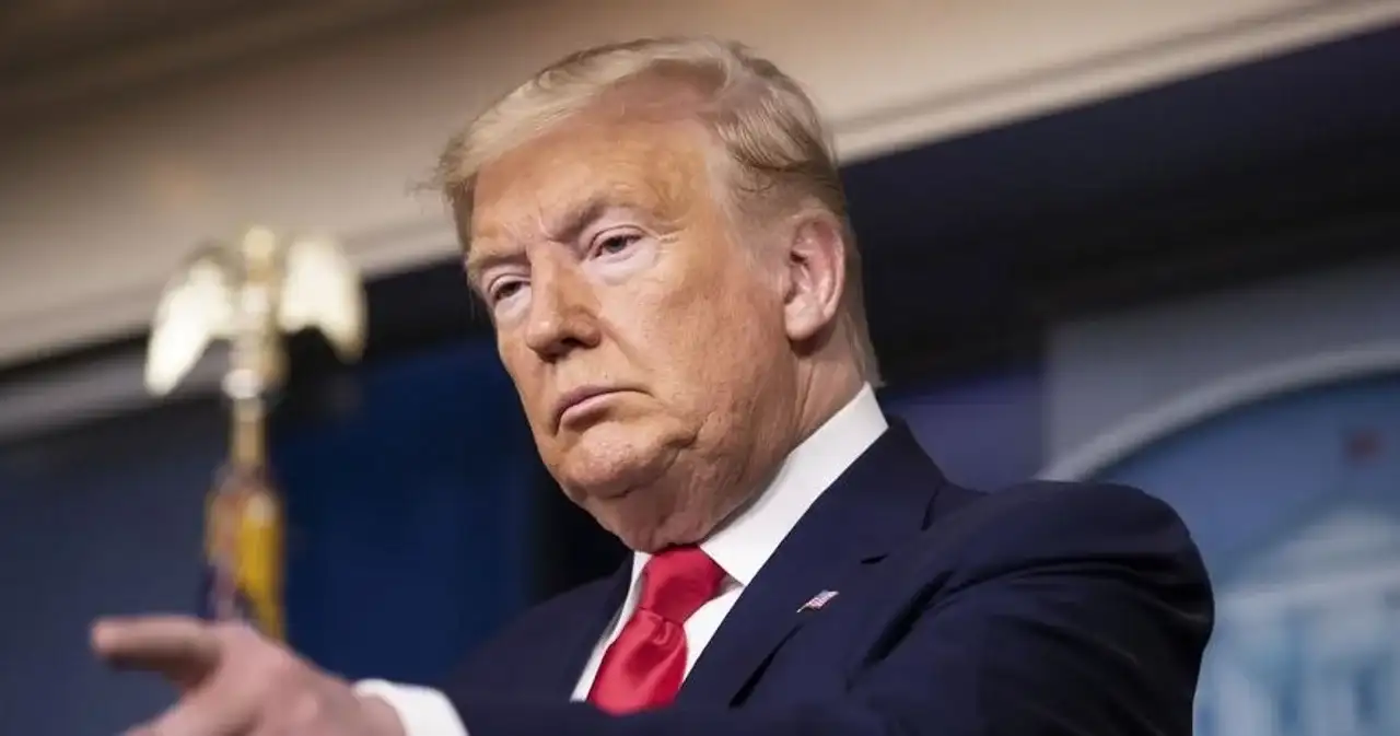 Trump sugirió que podría "revisar" el apoyo a Gran Bretaña en la disputa con la Argentina por las islas Malvinas