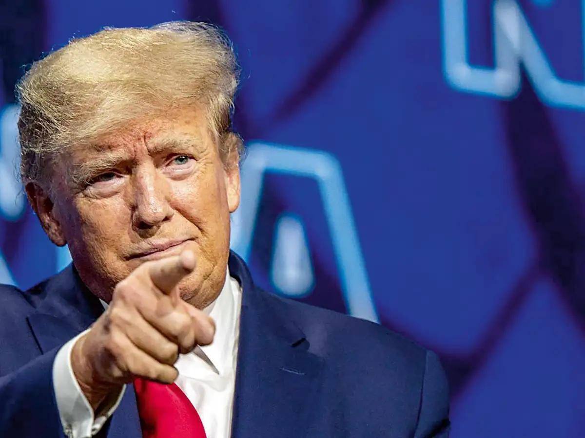 El FBI encontró archivos clasificados sobre armas nucleares de un país extranjero en la casa de Donald Trump