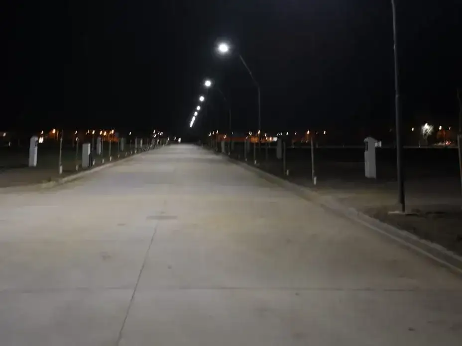 Los loteos Parque Norte y Timbúes 4 suman más de 200 luces LED