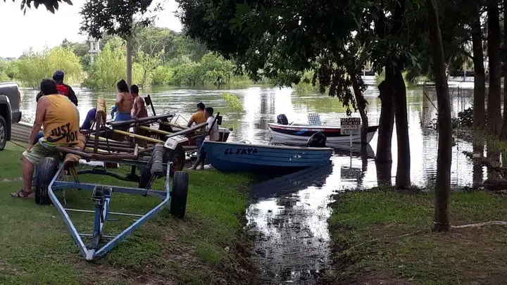 Encontraron el cuerpo del hombre que cayó al arroyo El Rey
