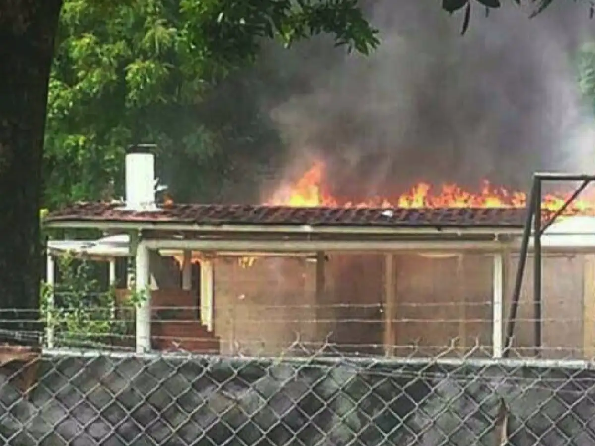 Quemaron la casa natal de Hugo Chávez en medio de una ola de saqueos y violencia en Venezuela 