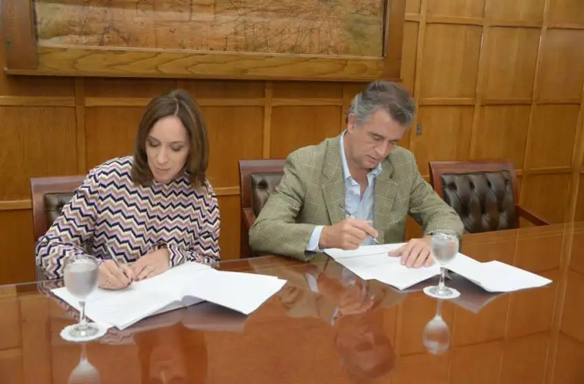 Nación efectivizó el traspaso de los silos a la Provincia