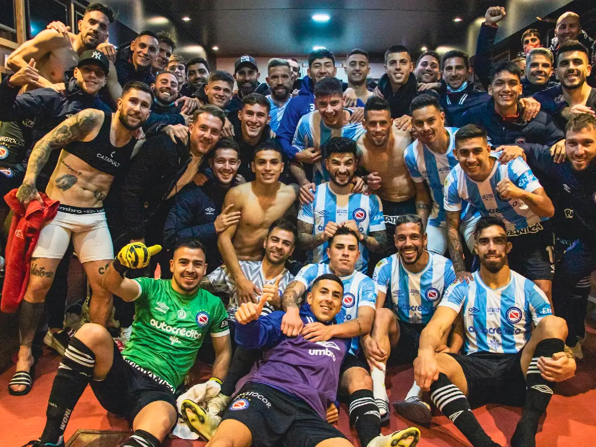  Argentinos Juniors venció a Newell's sobre el final