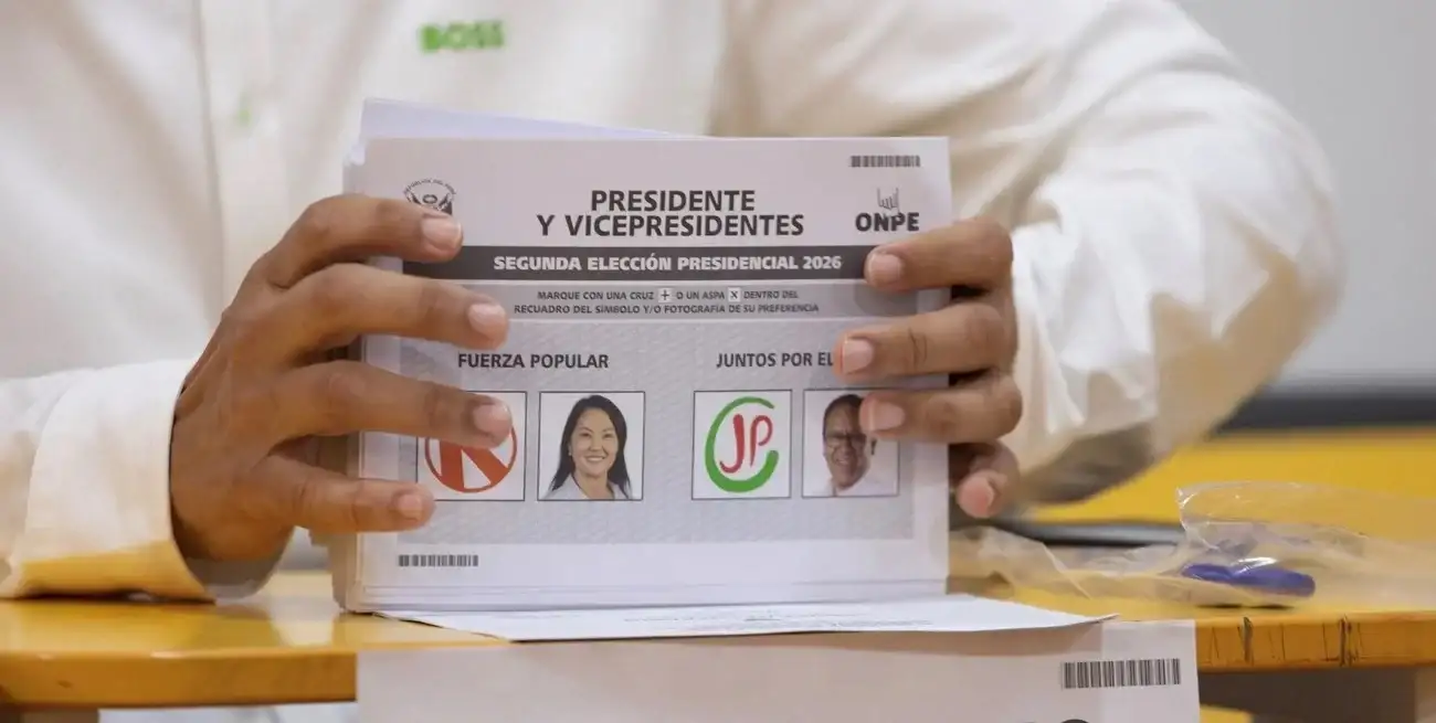 Con una diferencia mínima de votos, el escrutinio final en Perú enfrenta desafíos por actas observadas e impugnadas, según los informes oficiales.. Foto: Xinhua / Mariana Bazo.