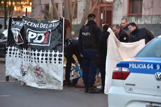 Lo apuñalaron en una pelea y murió cuando intentaba escapar
