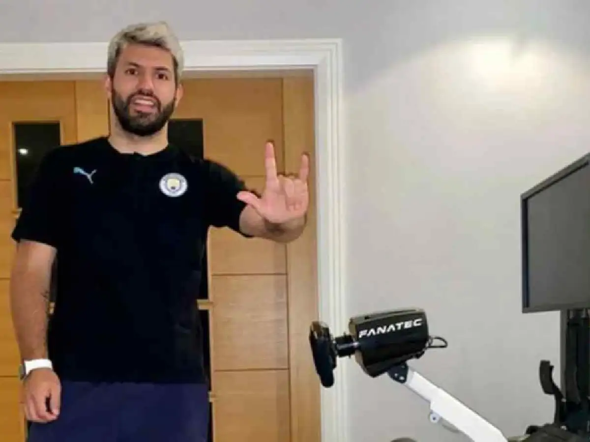 El "Kun" Agüero participará en una prueba virtual de Fórmula 1