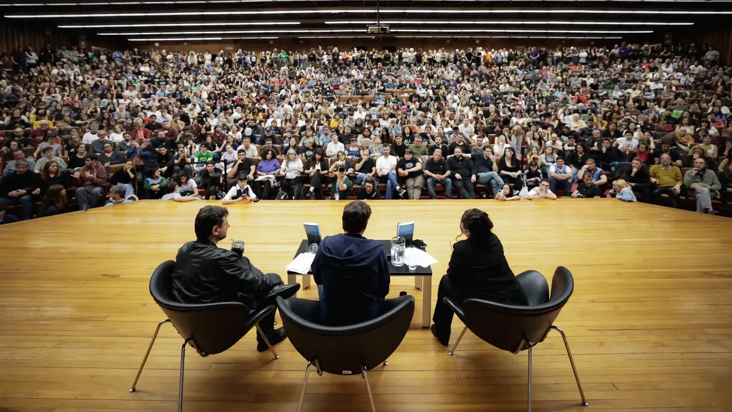 Kicillof y Grabois cruzaron a Milei en un foro de la UBA