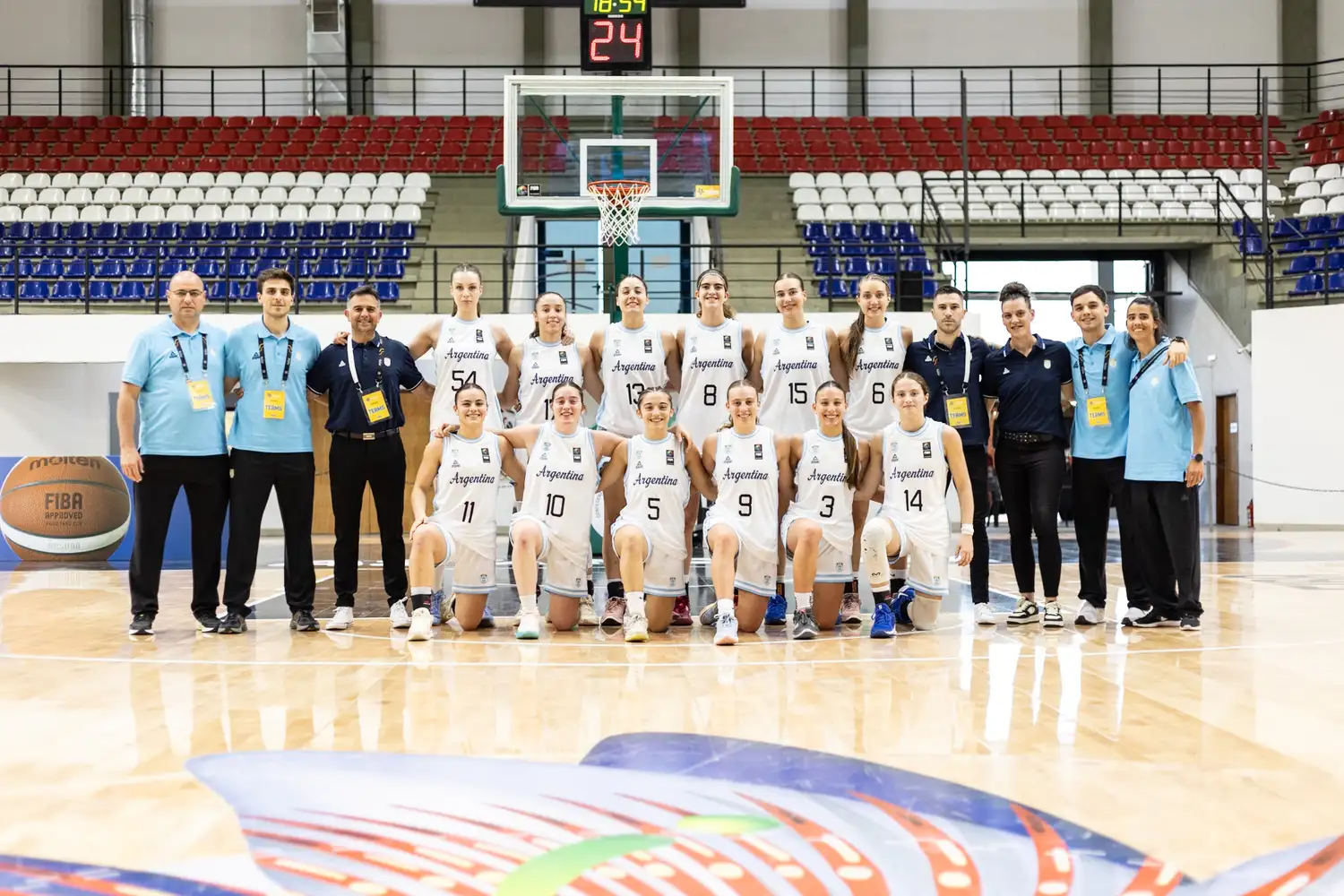 Argentina se impuso ante Uruguay y arrancó con el pie derecho la cita internacional.