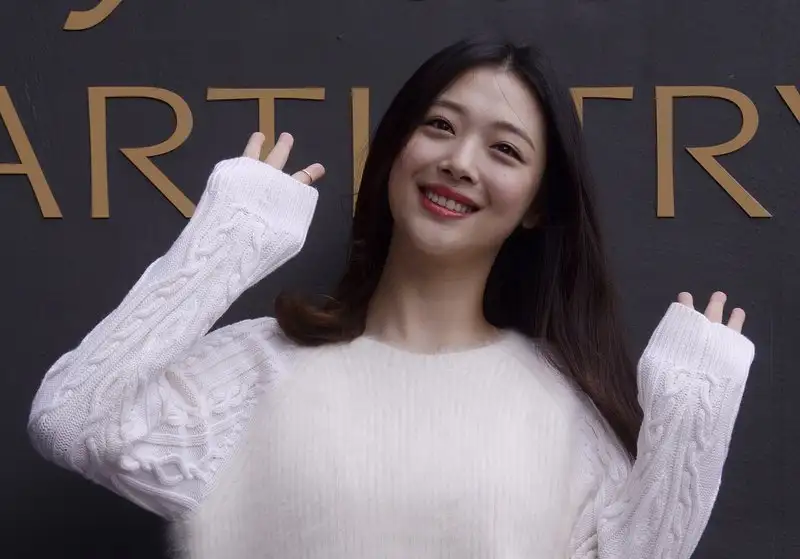 Investigan la muerte de la estrella del pop coreano Sulli