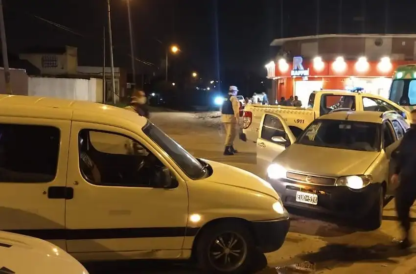 Espectacular persecución y choque para detener a dos menores que habían robado un auto