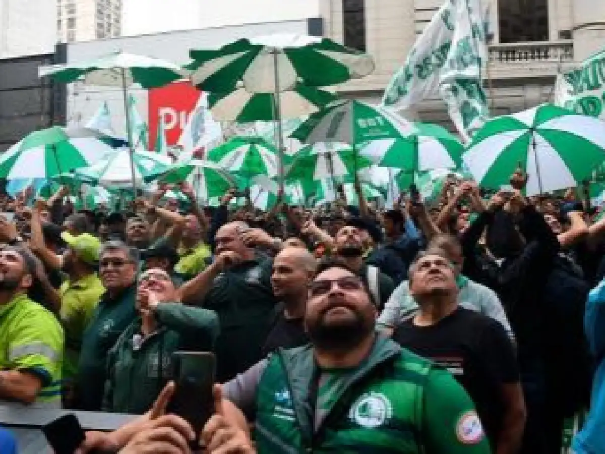 Fracasó la paritaria de camioneros y el lunes empieza un paro nacional