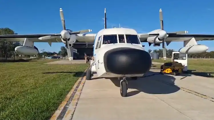 El avión patrullero PA-73 despegó desde Mar del Plata.