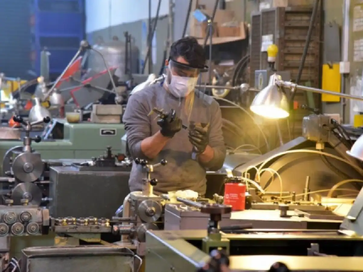 La industria pyme creció 3,2% anual en mayo pero retrocedió respecto de abril