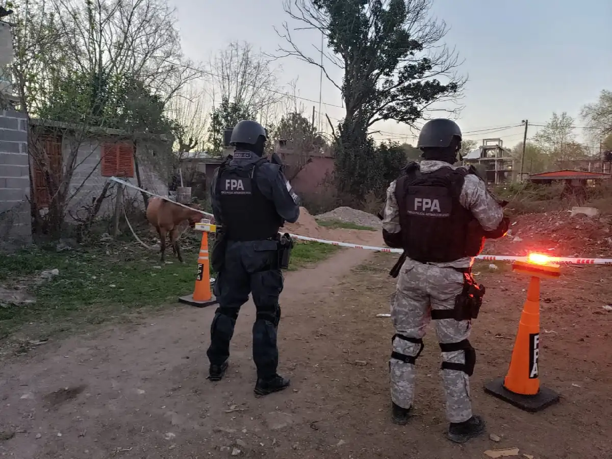 Alta Gracia: detienen a dos mujeres y un hombre por venta de droga