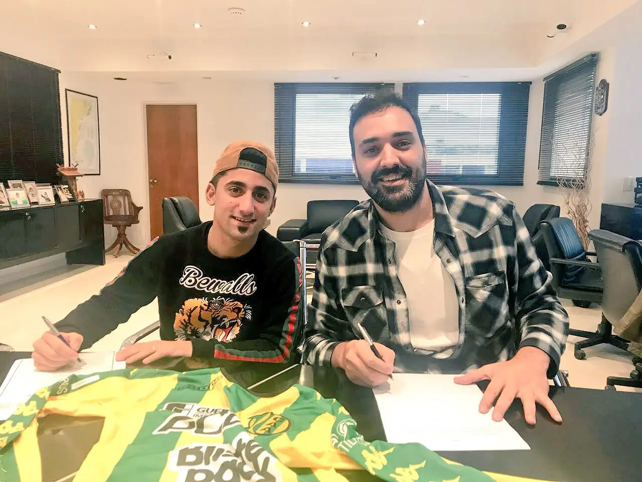 Tres caras nuevas en un día para Aldosivi