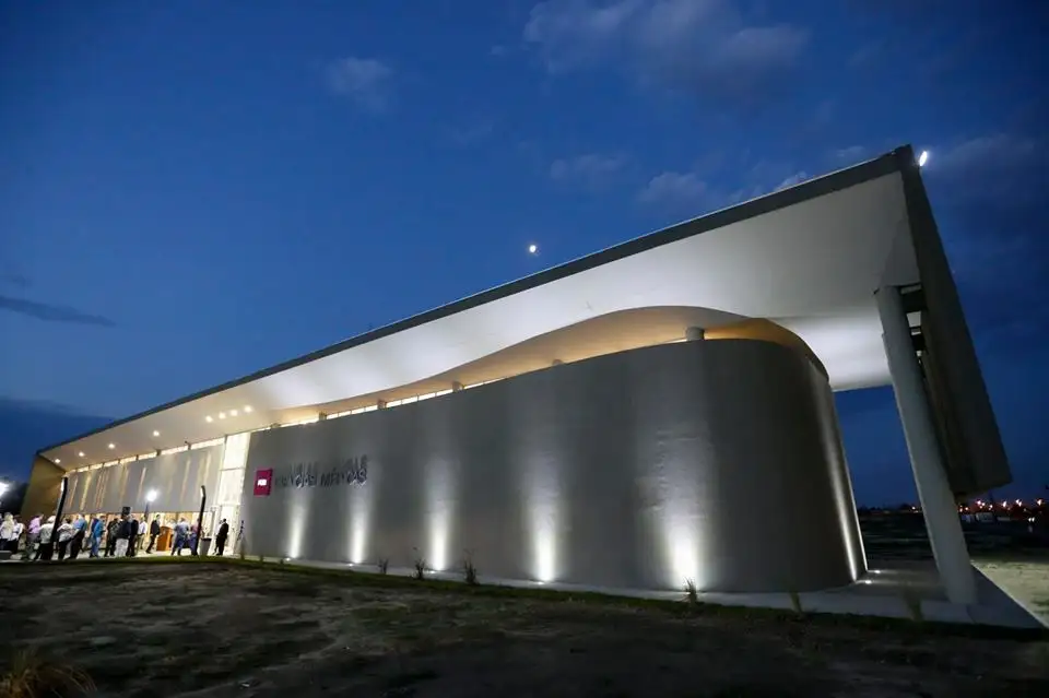 La UNL avanza con el recambio de luminaria LED