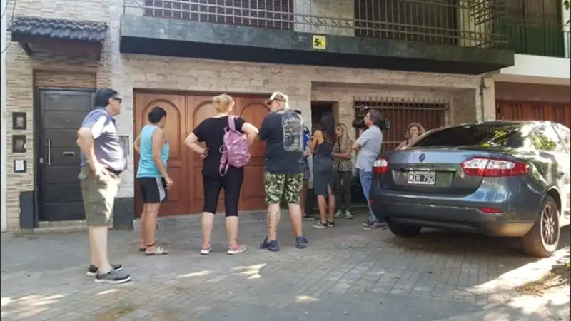Un grupo comando asaltó violentamente a una familia rosarina