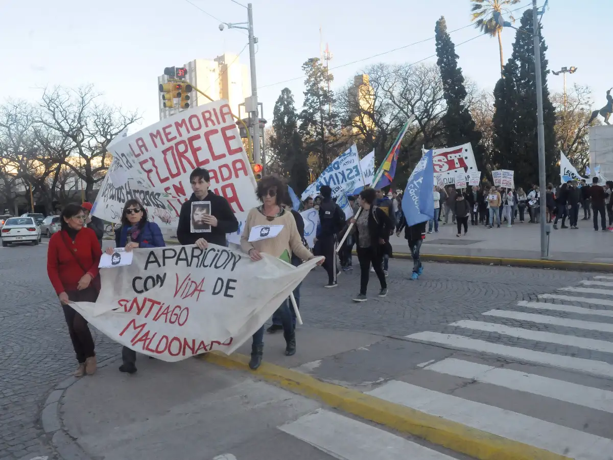Realizan nueva marcha por Santiago Maldonado 