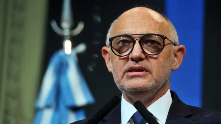 Con una carta de un ex Interpol, Timerman cargó contra Nisman