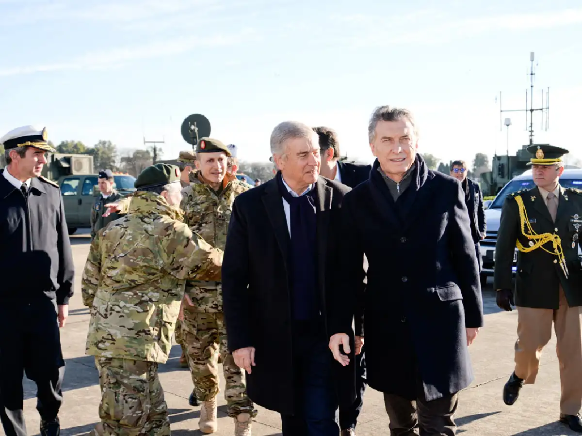 Fernández relevó del deber de guardar secreto de Inteligencia a varios ex funcionarios de Macri
