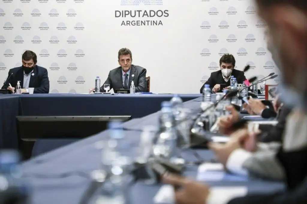 Representantes de laboratorios brindarán detalles de los contratos ante el Congreso