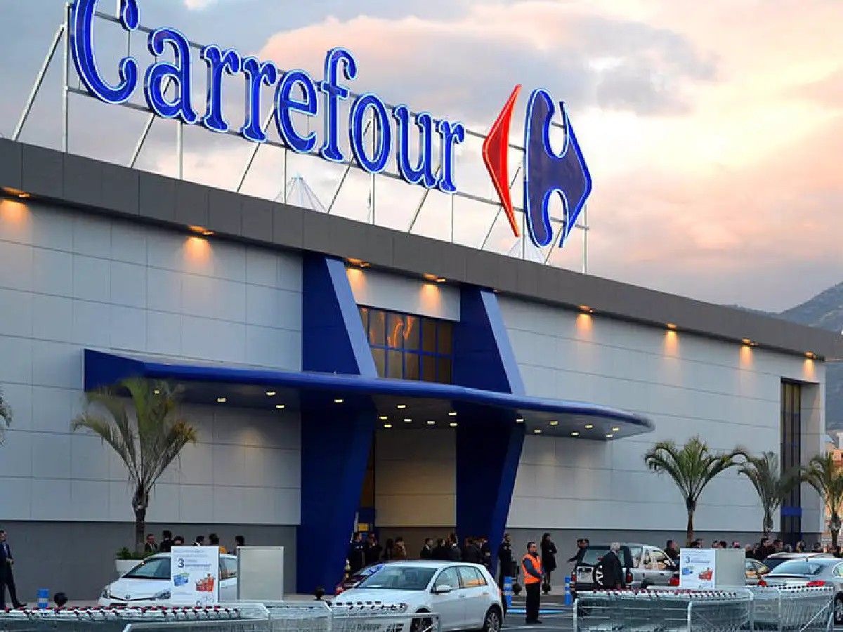 Carrefour presentó en el Ministerio de Trabajo un procedimiento preventivo de crisis