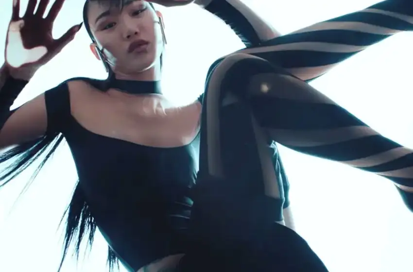 Jimmy Choo y Mugler lanzan una cápsula en reivindicación de una “feminidad poderosa”