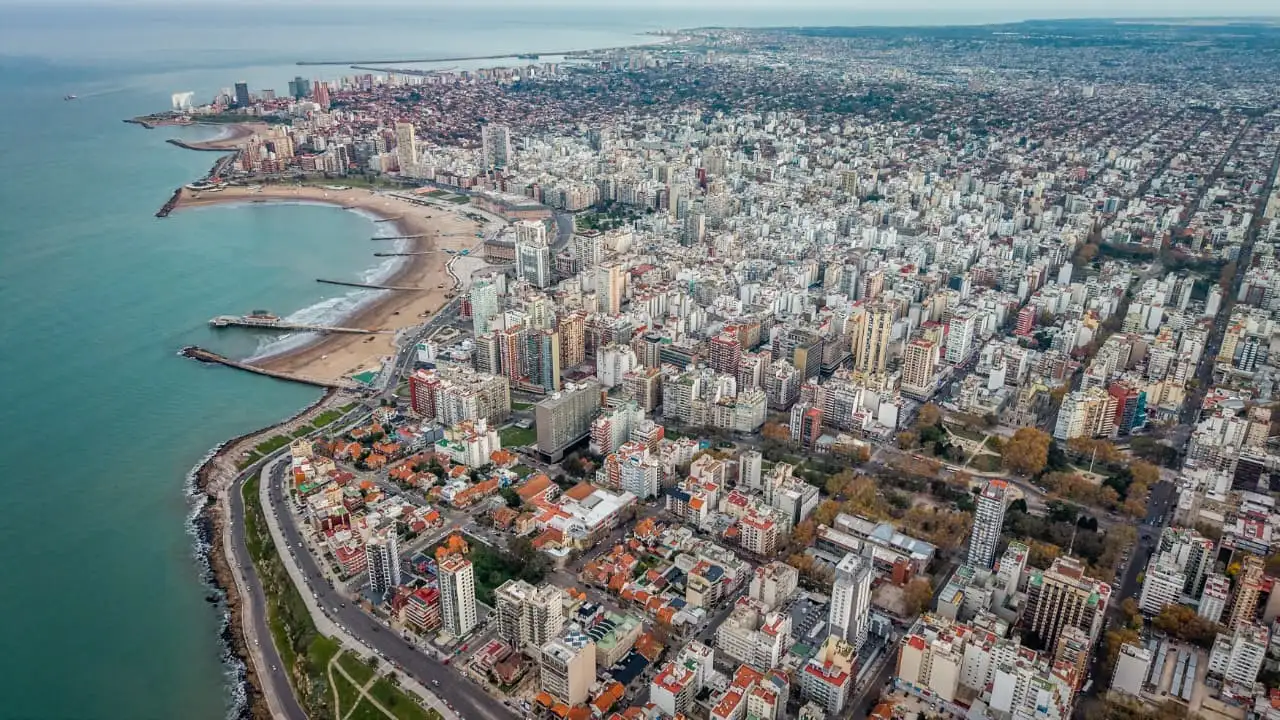 La ciudad podría sufrir el regreso de los chaparrones esta tarde.