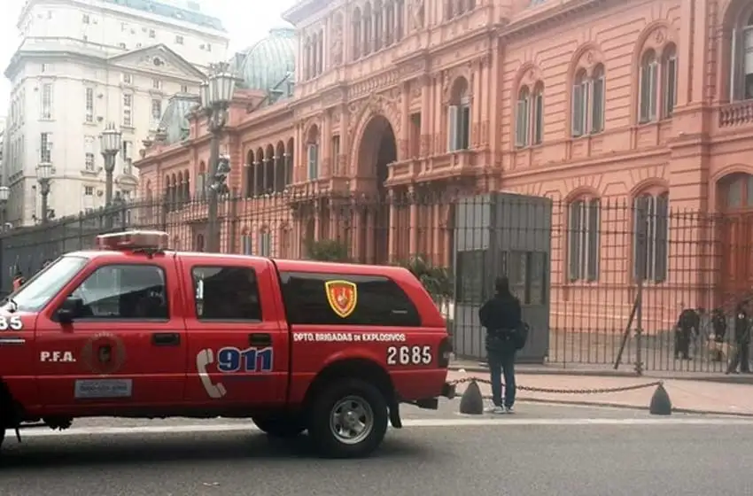 Se activó un protocolo de seguridad en Casa Rosada por una amenaza de bomba