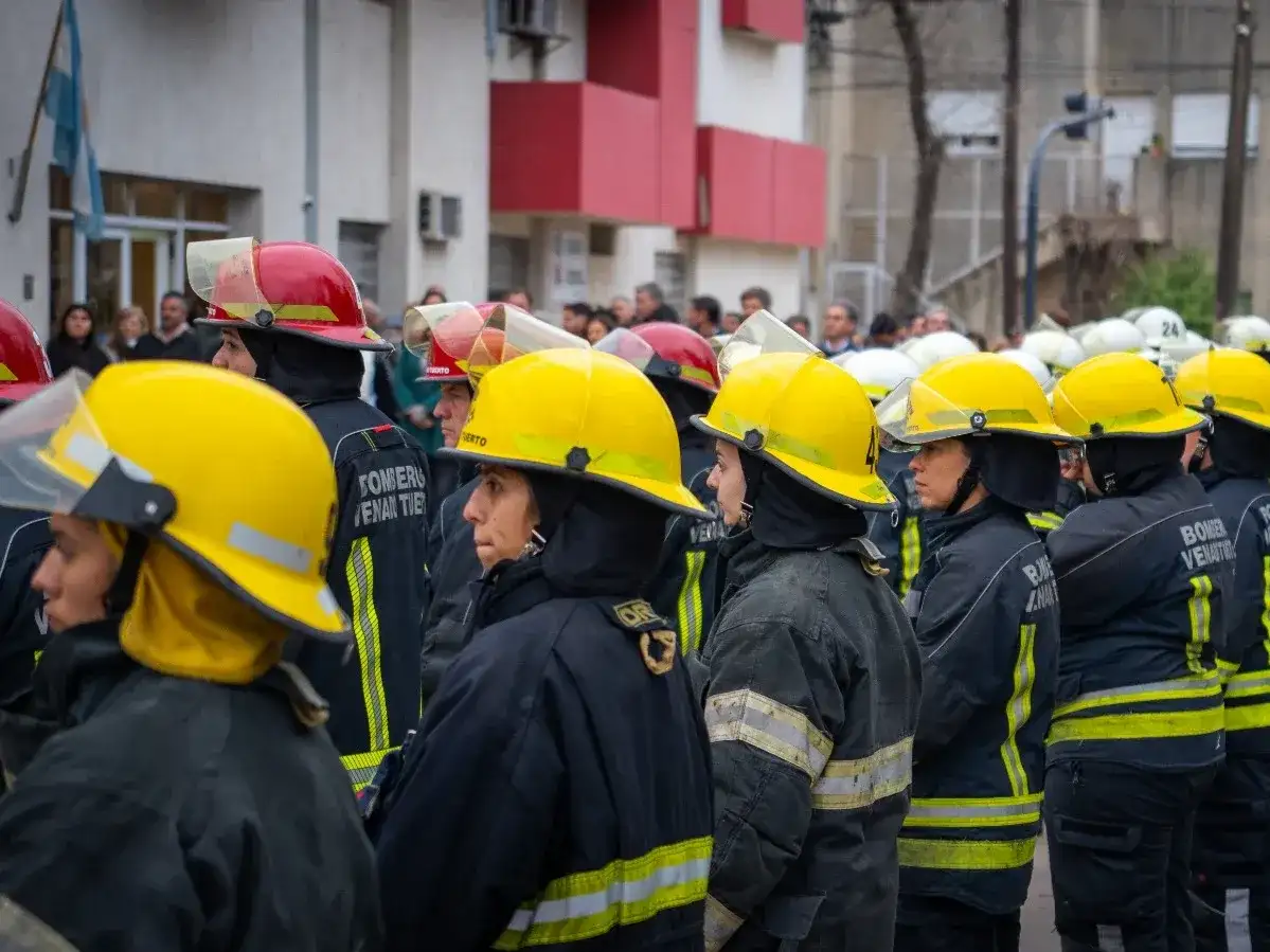 Bomberos buscan visibilizar la situación que atraviesan los cuarteles de todo el país.