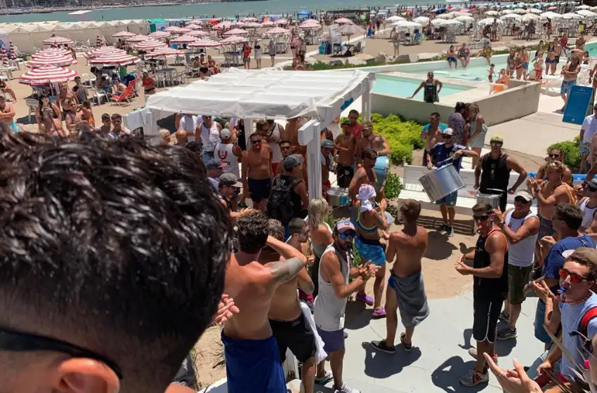 Así fue la polémica protesta de guardavidas en el Torreón del Monje