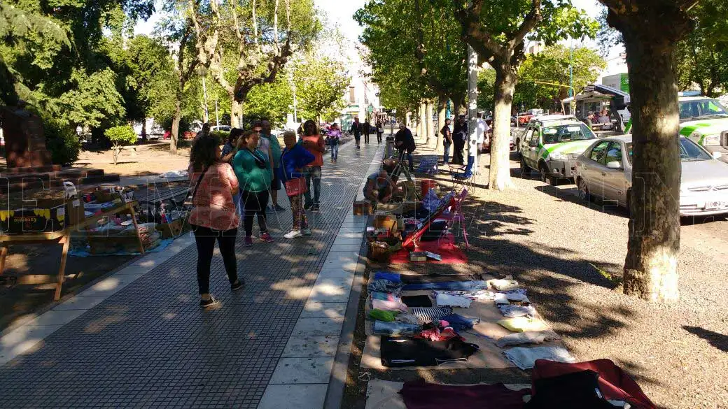 Plaza Rocha: secuestran mercadería en un nuevo operativo
