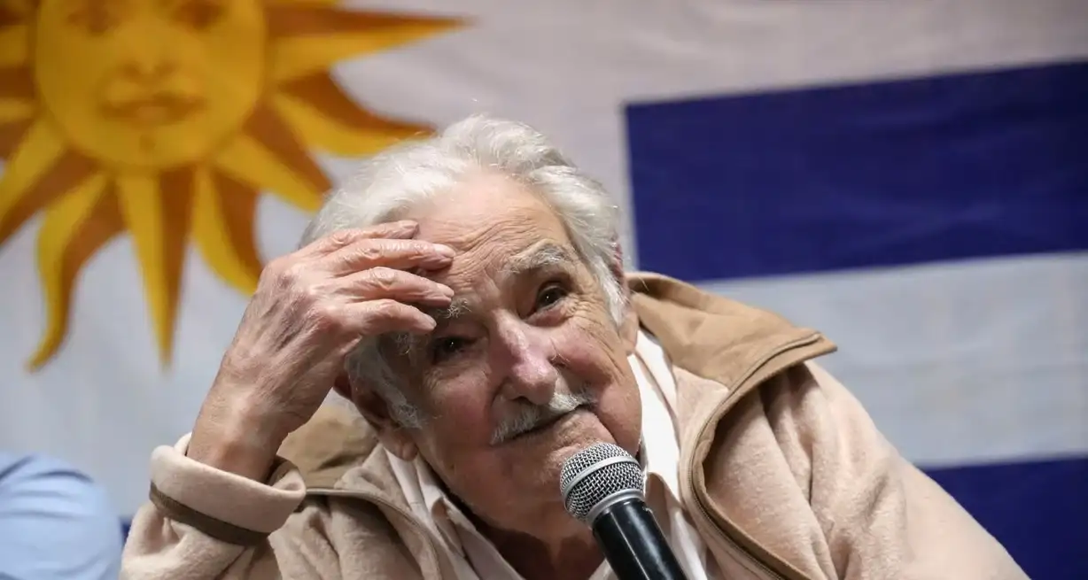 A sus 89 años, el líder de la izquierda uruguaya contó que el cáncer se ha expandido. Crédito: Reuters