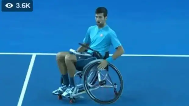 Djokovic jugó al tenis en silla de ruedas