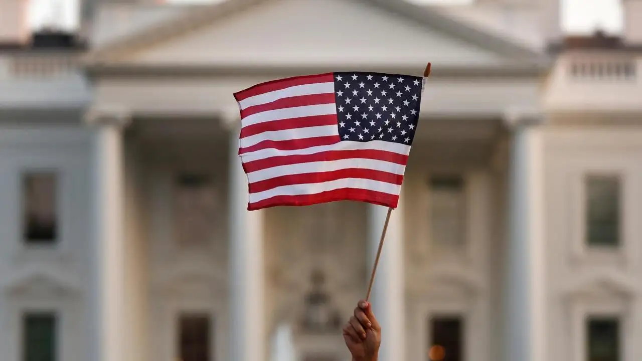 ¿Se apaga el faro de la libertad?