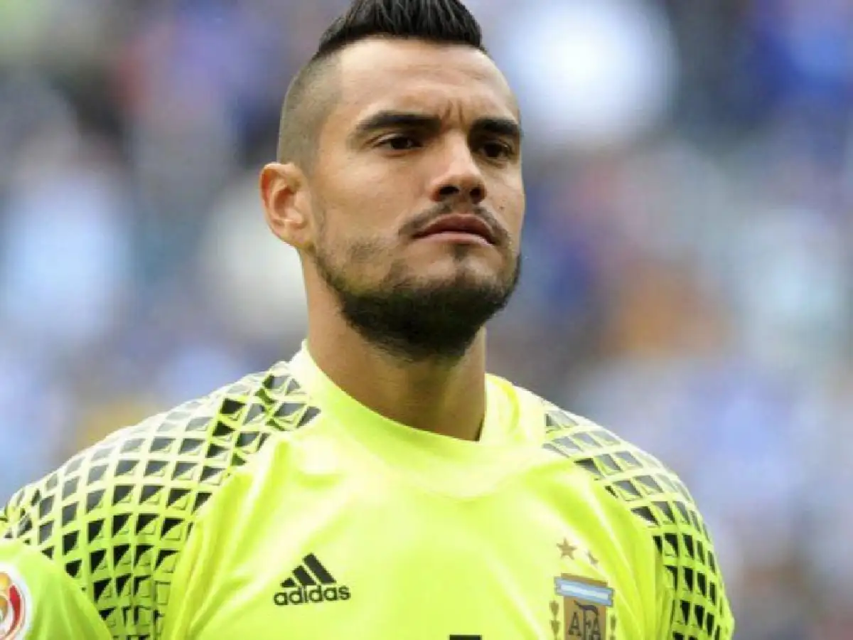 Manchester espera por Romero