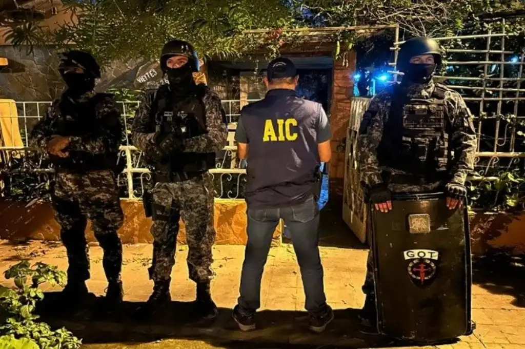 Allanamientos en Rosario: secuestraban chicas y las obligaban a vender droga en la zona norte