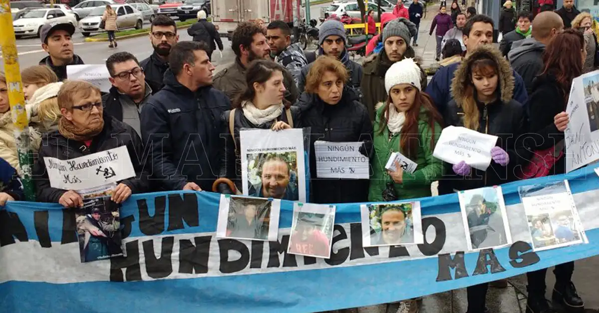 Familiares del Repunte: “Los barcos viejos no tienen que navegar más”
