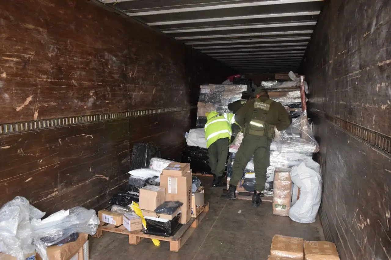 Venado Tuerto: secuestran 58 kilos de hojas de coca en un transporte de encomiendas