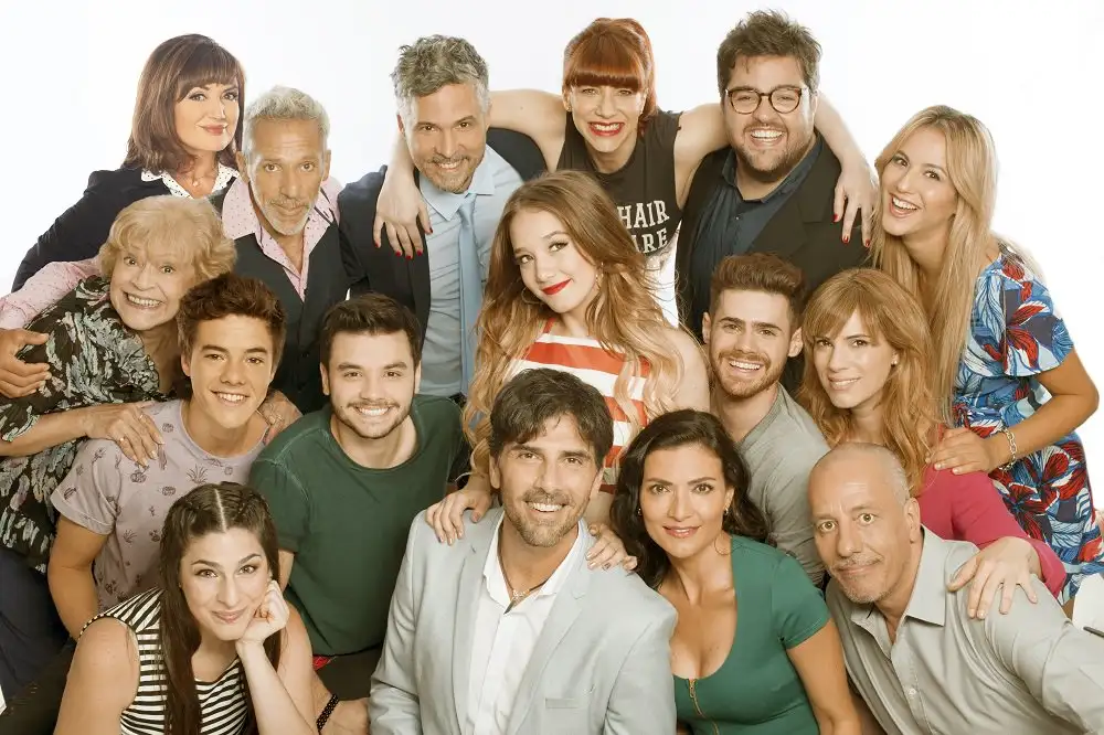 Hoy estrena “Simona” por ElTrece