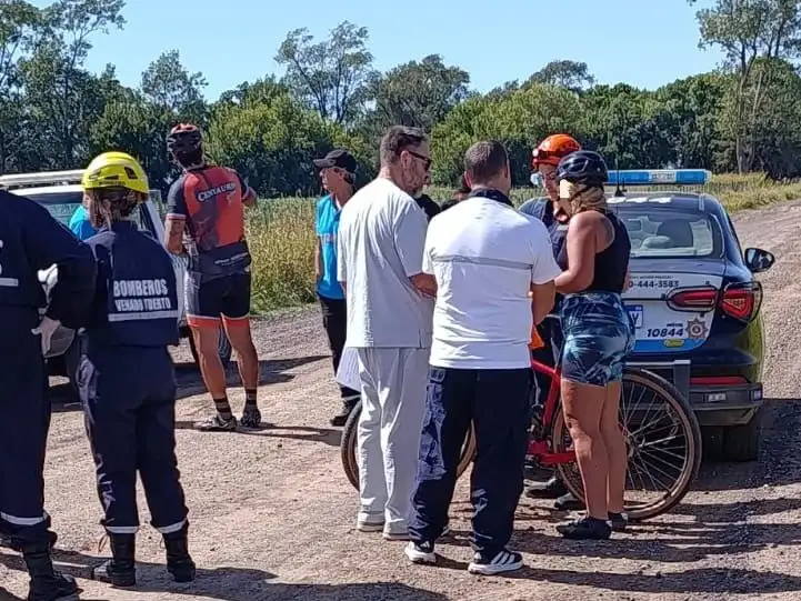 Los ciclistas accidentados recibieron pronta atención. Foto: BVVT