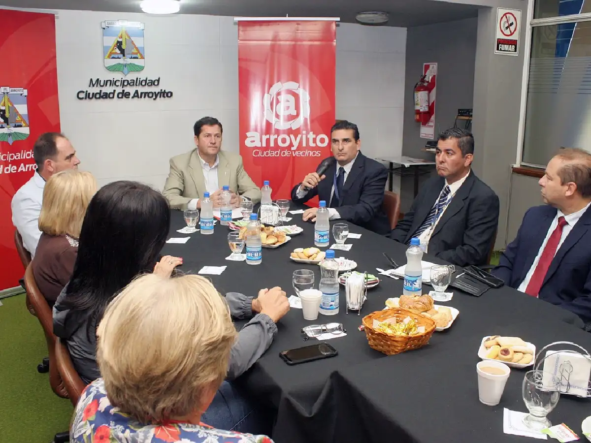 Intendentes y jefes comunales se reunieron en Arroyito con los jefes de la Policía Federal