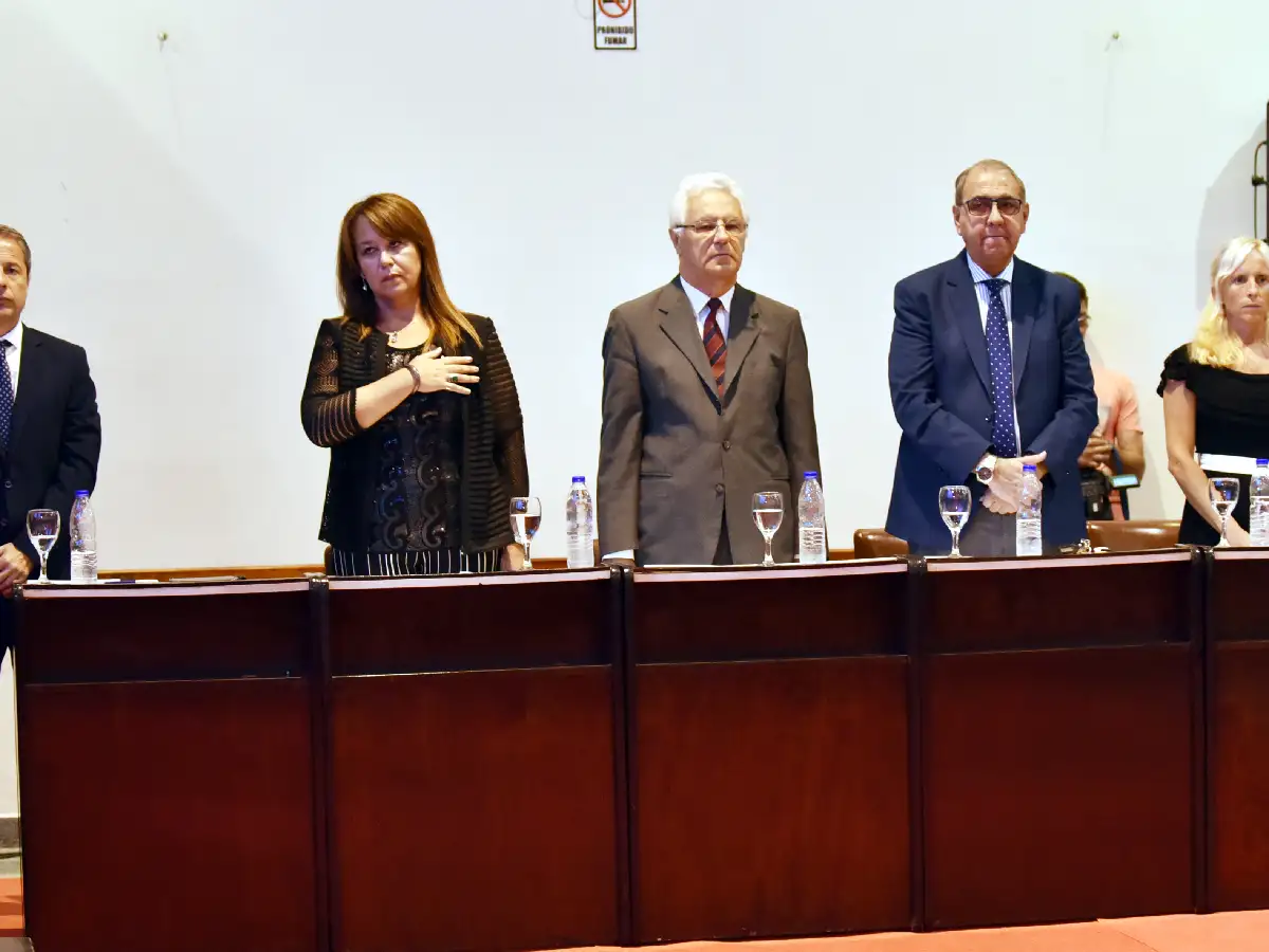 Repercusiones tras el discurso del intendente: elogios oficialistas y una oposición dividida entre moderada y crítica  