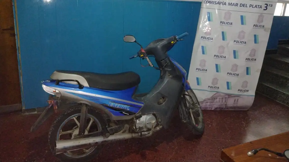 El menor circulaba a bordo de una moto Corven 110 cc azul.